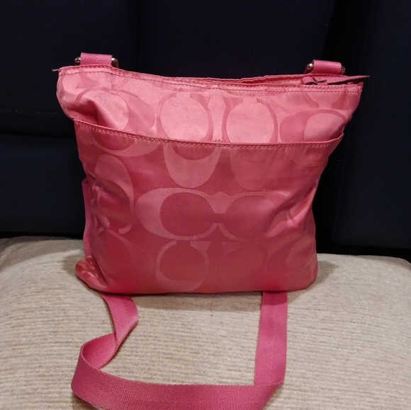 Coach Nylon Signature Pink Shoulder Bag Used Authentic - Picture 4 of 5